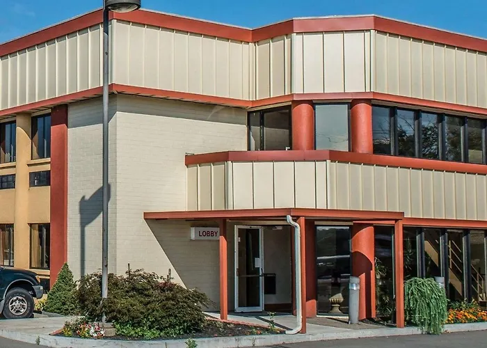 Wexford Inn & Suites